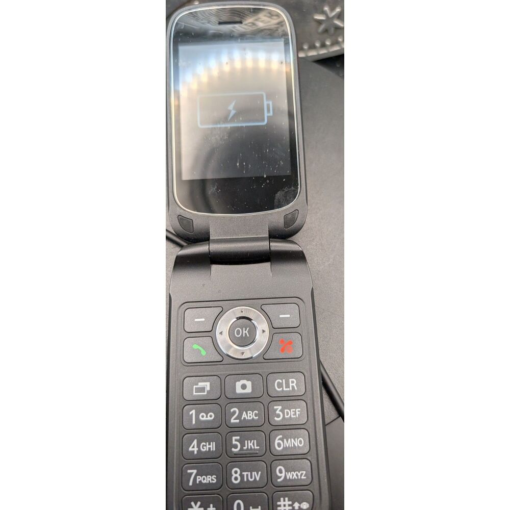 Flip Phone – Powers On – No Further Testing